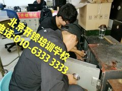 男人的j插入女生下部裸体网站视频"